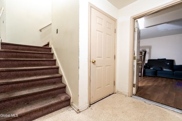 8 Avondale Terrace, Albany, NY 12209