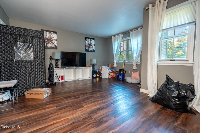 8 Avondale Terrace, Albany, NY 12209