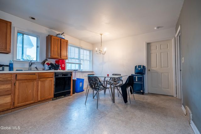 8 Avondale Terrace, Albany, NY 12209