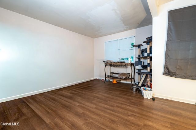 8 Avondale Terrace, Albany, NY 12209