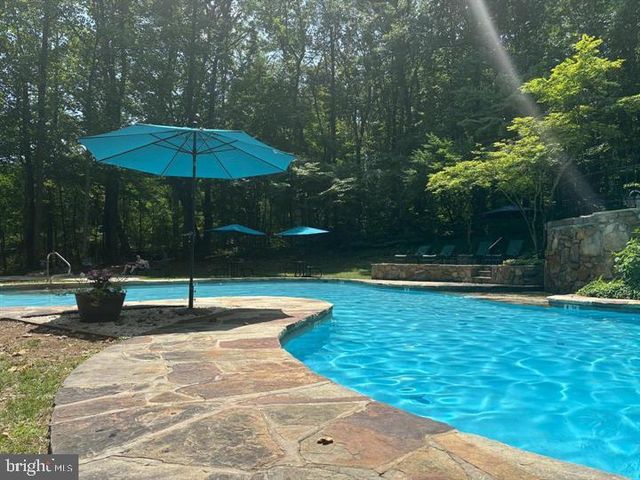 WARBLER'S WAY, Berkeley Springs, WV 25411