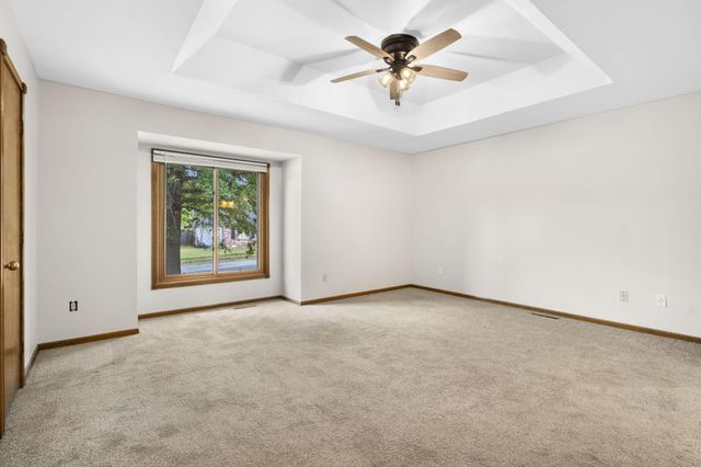 1338 E Burntwood Street, Springfield, MO 65803