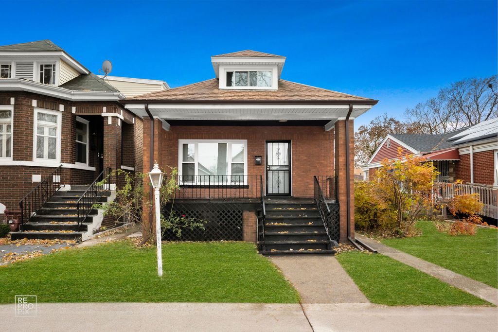 8420 S Carpenter Street, Chicago, IL 60620
