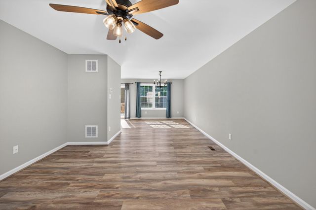 207 S LOUDOUN ST, Strasburg, VA 22657