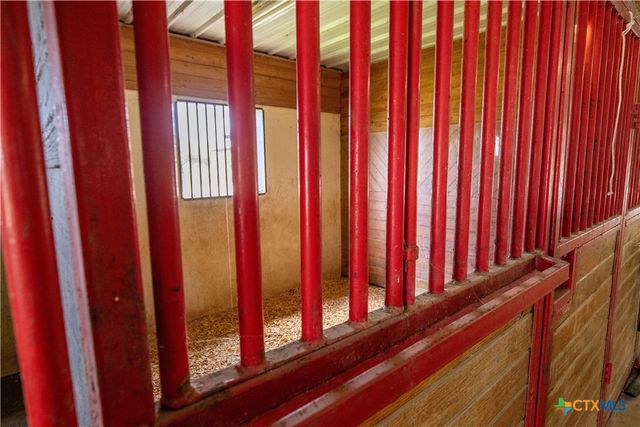 404 Annies Lane, La Vernia, TX 78121