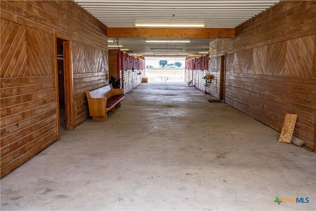 404 Annies Lane, La Vernia, TX 78121