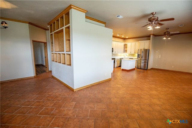 404 Annies Lane, La Vernia, TX 78121