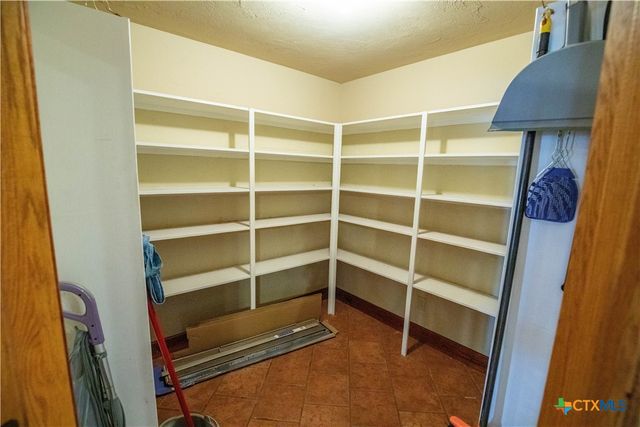 404 Annies Lane, La Vernia, TX 78121