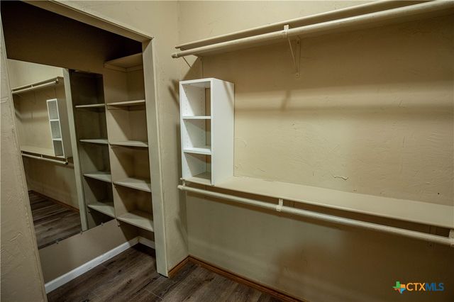 404 Annies Lane, La Vernia, TX 78121