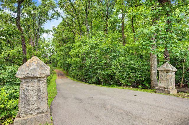 732 Sneed Rd, W, Franklin, TN 37069