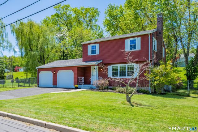 45 Willow Bee Lane, Middletown, CT 06457