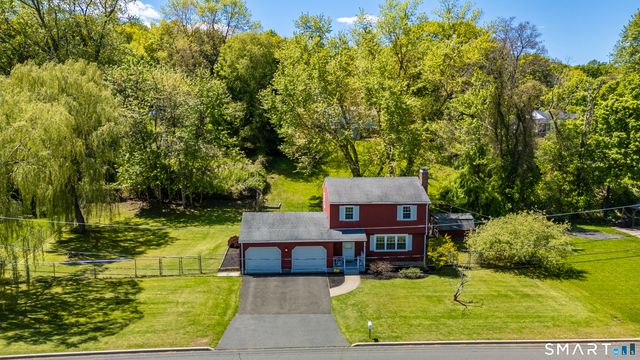 45 Willow Bee Lane, Middletown, CT 06457