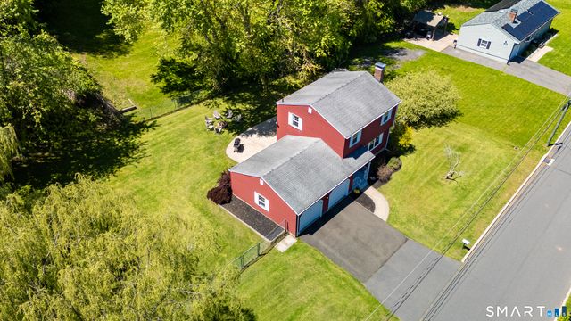 45 Willow Bee Lane, Middletown, CT 06457