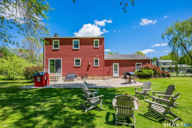 45 Willow Bee Lane, Middletown, CT 06457