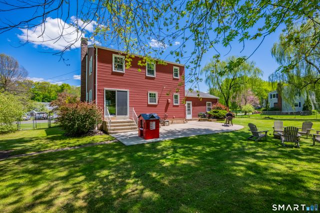 45 Willow Bee Lane, Middletown, CT 06457