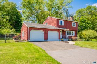 45 Willow Bee Lane, Middletown, CT 06457