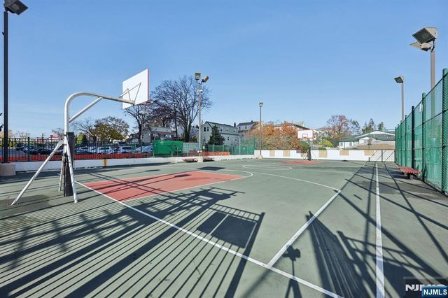 555 North Avenue 17S, Fort Lee, NJ 07024