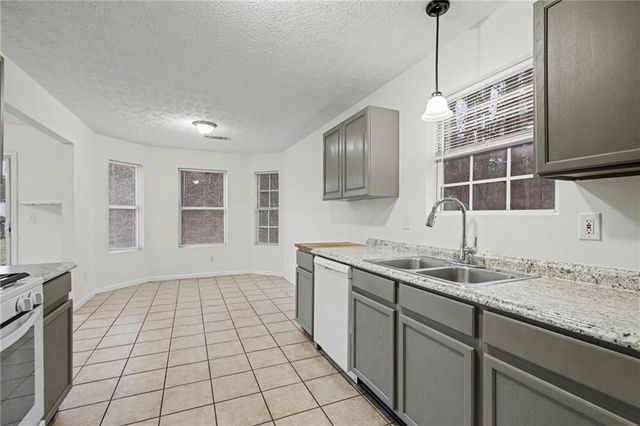 4836 Odessa West NW Inlet, Acworth, GA 30101