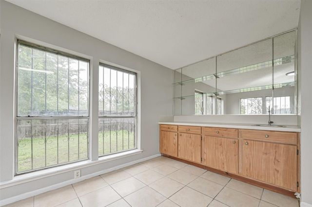 12702 Fawnway Drive, Houston, TX 77048