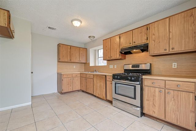 12702 Fawnway Drive, Houston, TX 77048