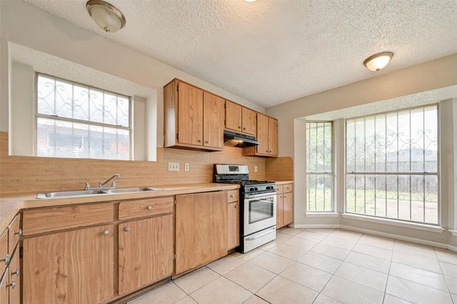 12702 Fawnway Drive, Houston, TX 77048