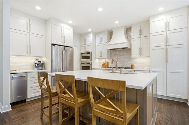 1015 Sugar Pike Way, Canton, GA 30115