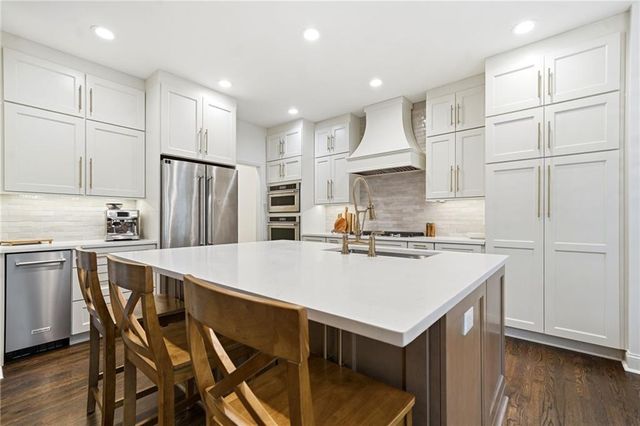 1015 Sugar Pike Way, Canton, GA 30115
