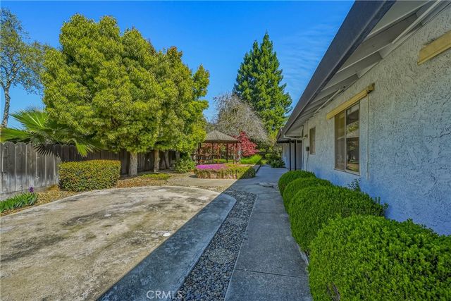 2411 Bluegrass Lane, Merced, CA 95340