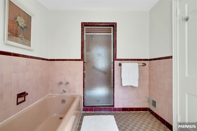 26 Whittier Terrace, Bloomfield, NJ 07003