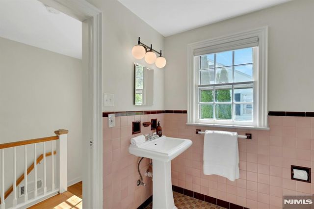 26 Whittier Terrace, Bloomfield, NJ 07003
