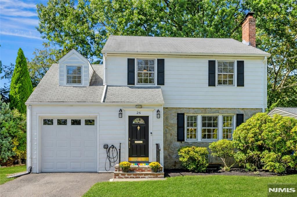 26 Whittier Terrace, Bloomfield, NJ 07003