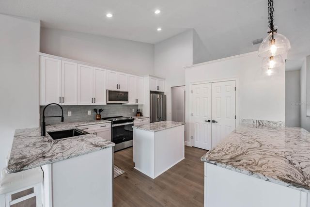 17833 HYLAND LANE, Dade City, FL 33523