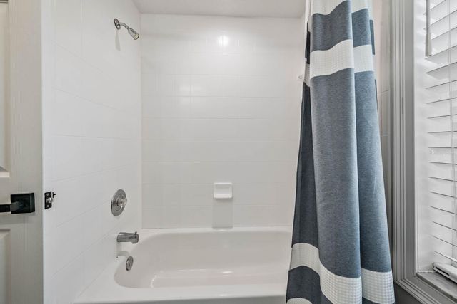 17833 HYLAND LANE, Dade City, FL 33523