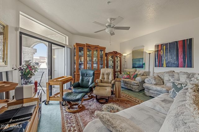 9151 W GREENWAY Road 226, Peoria, AZ 85381