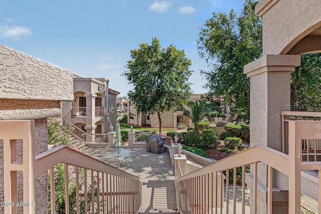 9151 W GREENWAY Road 226, Peoria, AZ 85381