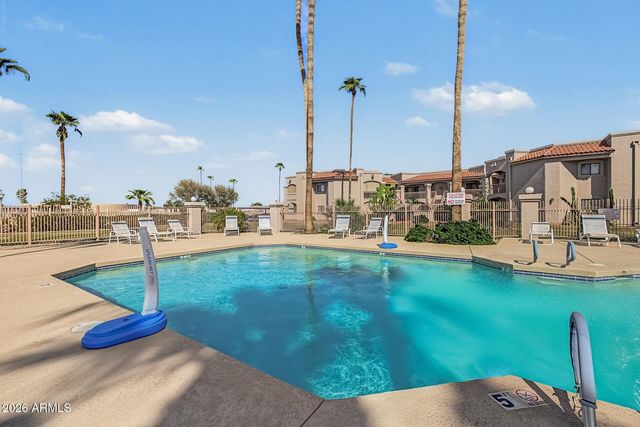 9151 W GREENWAY Road 226, Peoria, AZ 85381