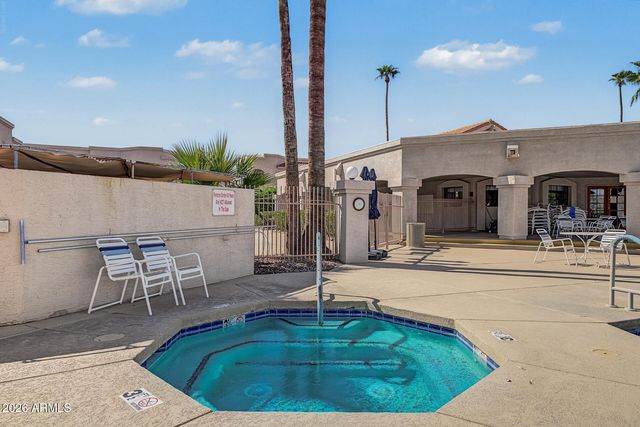 9151 W GREENWAY Road 226, Peoria, AZ 85381