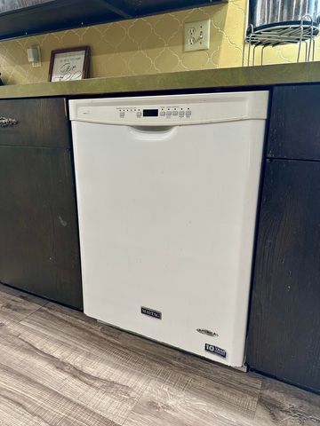 859 Foxboro Road, Saginaw, MI 48638