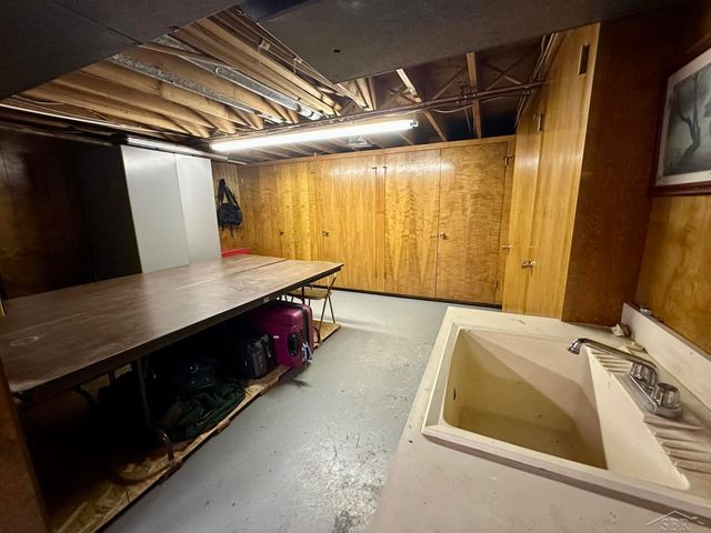 859 Foxboro Road, Saginaw, MI 48638