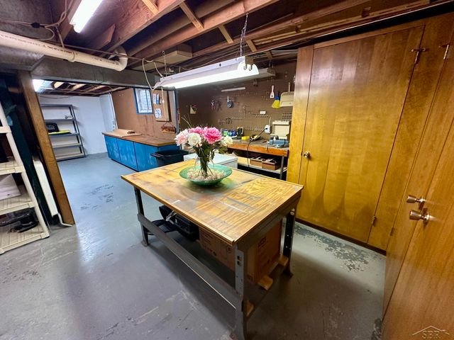 859 Foxboro Road, Saginaw, MI 48638