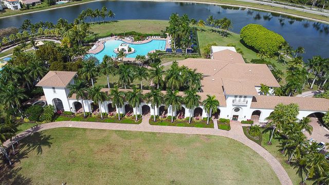 9861 Woodworth Court, Wellington, FL 33414