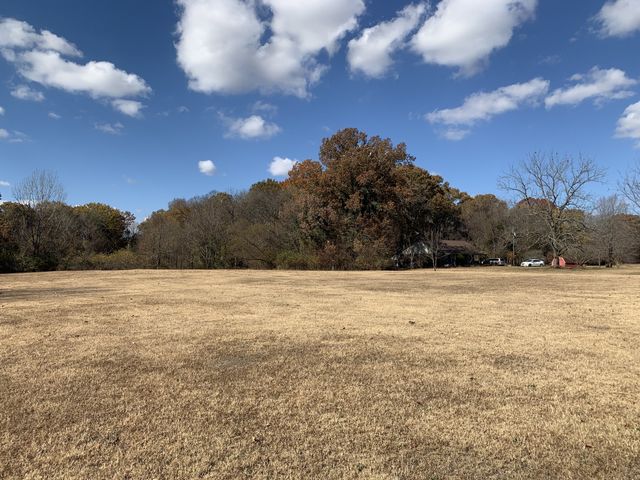 1305 Brinkley Rd, Murfreesboro, TN 37128