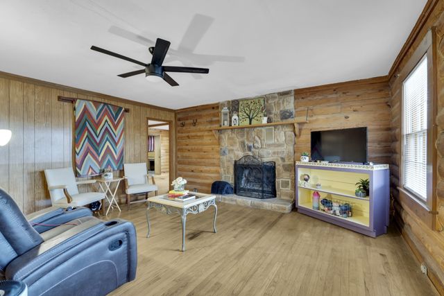 1305 Brinkley Rd, Murfreesboro, TN 37128