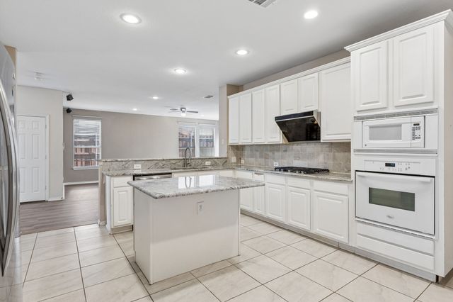 8225 Mura, Plano, TX 75025