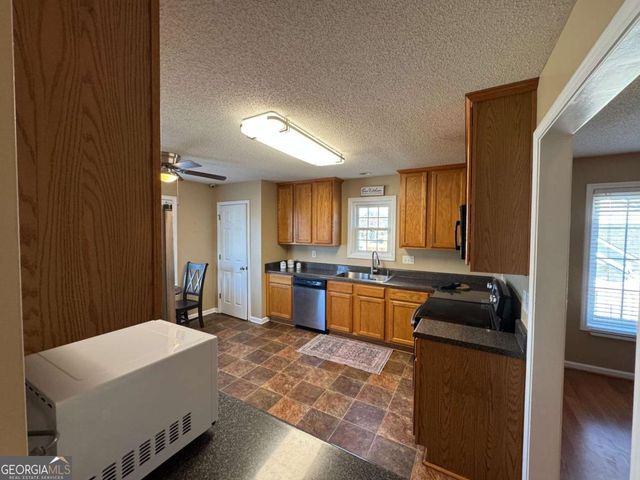 14 Independence Way NE, Cartersville, GA 30121