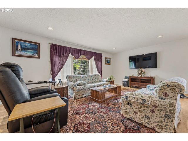 14965 Sw BULL MOUNTAIN Rd, Tigard, OR 97224