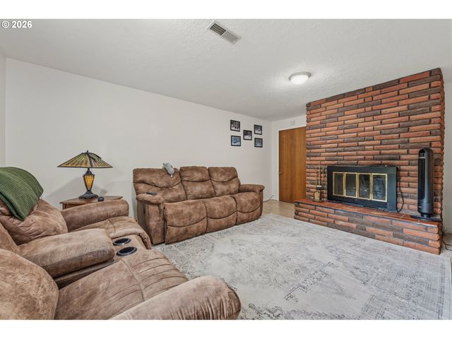 14965 Sw BULL MOUNTAIN Rd, Tigard, OR 97224
