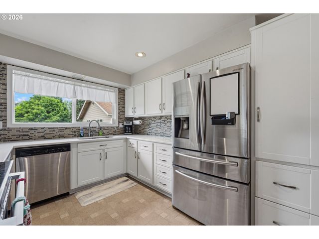 14965 Sw BULL MOUNTAIN Rd, Tigard, OR 97224