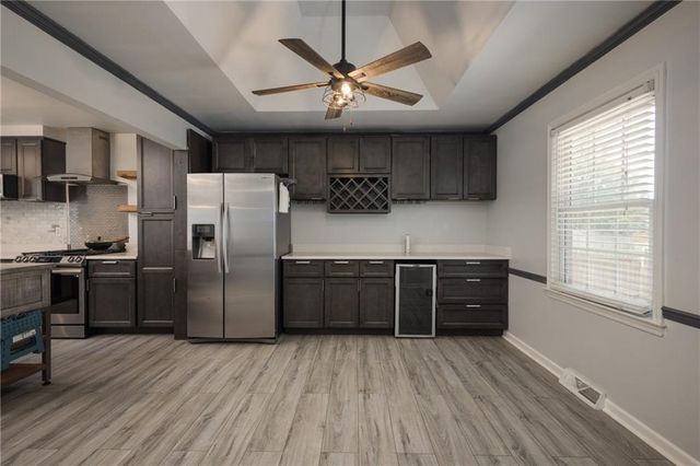 404 S SUNSET Lane, Raymore, MO 64083