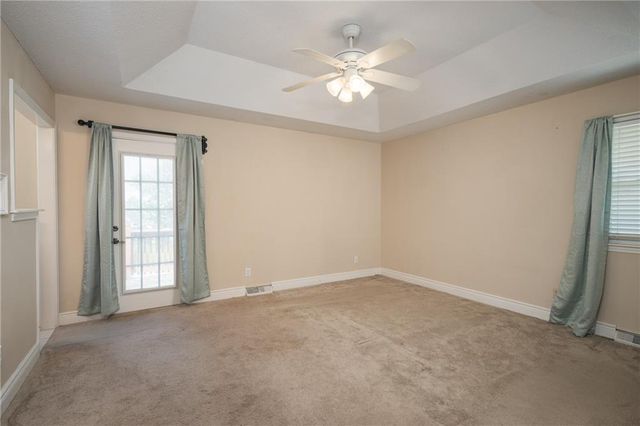 404 S SUNSET Lane, Raymore, MO 64083
